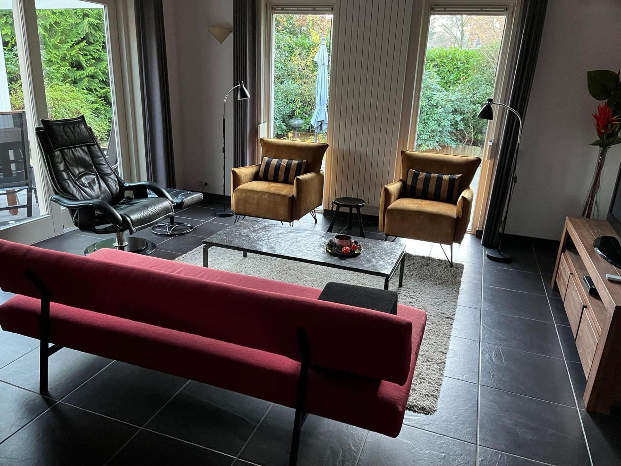Ruime En Comfortabele Bungalow Holiday home *